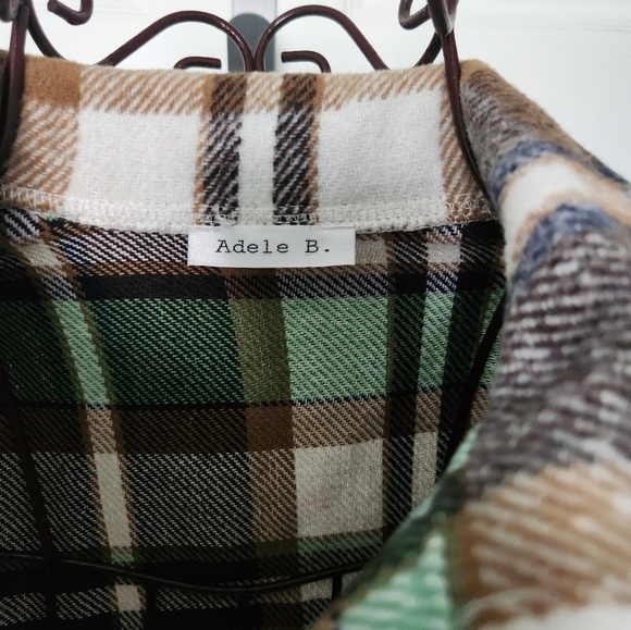 Adele B. Plaid Cropped Shacket - Picture 3 of 14